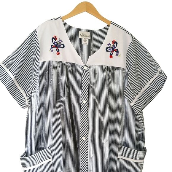 Women's Snap - Front House Dress Blue and White Dress with Embroidered Detail 3X - Picture 1 of 12